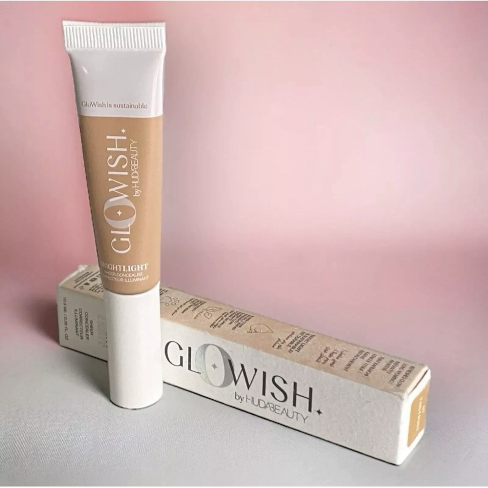 Huda Beauty Bright Light Sheer Concealer Tan Light 07 Full Size .35 fl oz